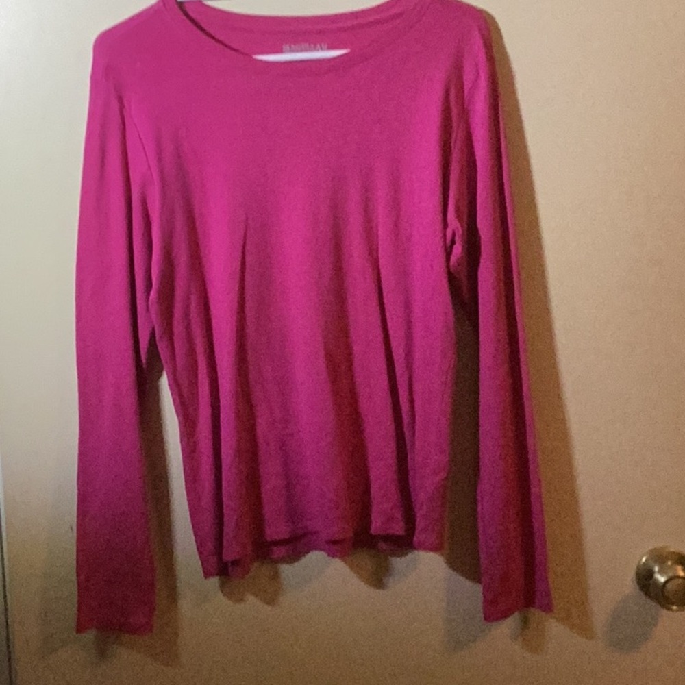 Long sleeve crewneck tshirt